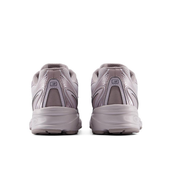 New Balance 740